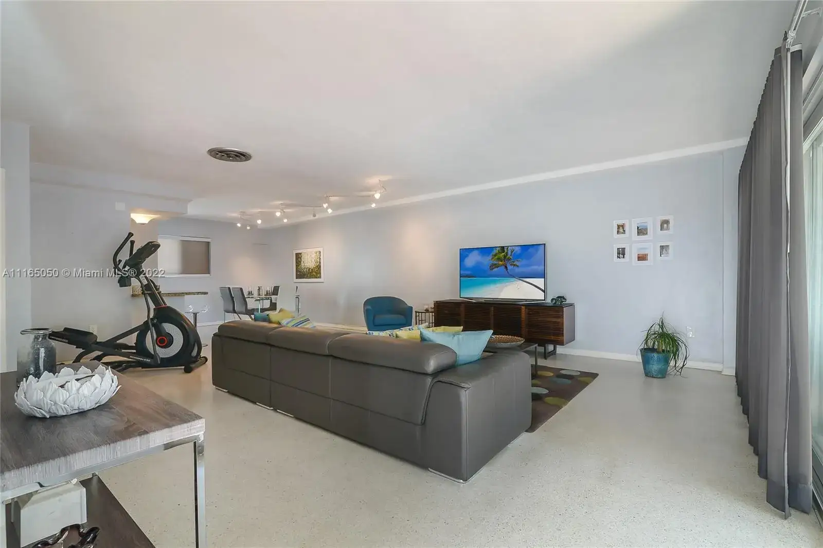 3 bedroom 2 bath Residential Lease for rent at 7400 Gary Ave, Miami Beach FL 33141