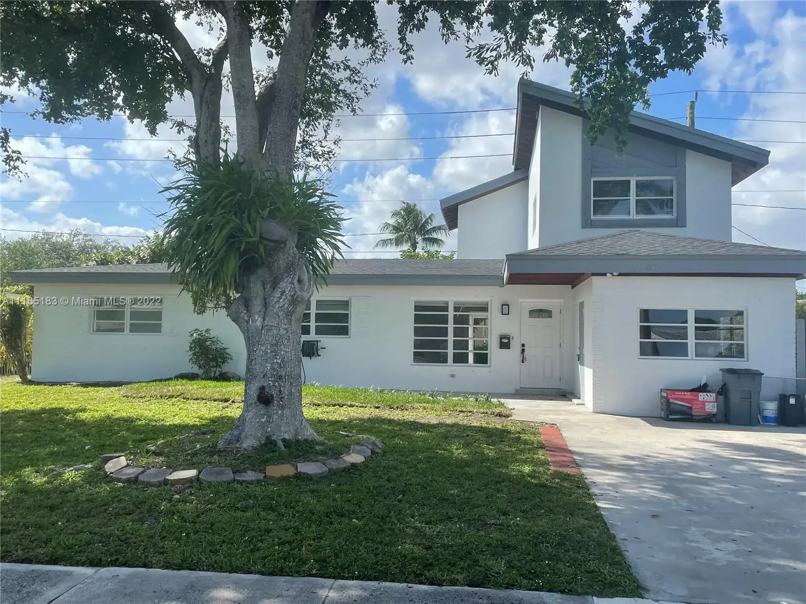 3 bedroom 2 bath Residential Lease for rent at 1165 SW 4th Ter, Pompano Beach FL 33060