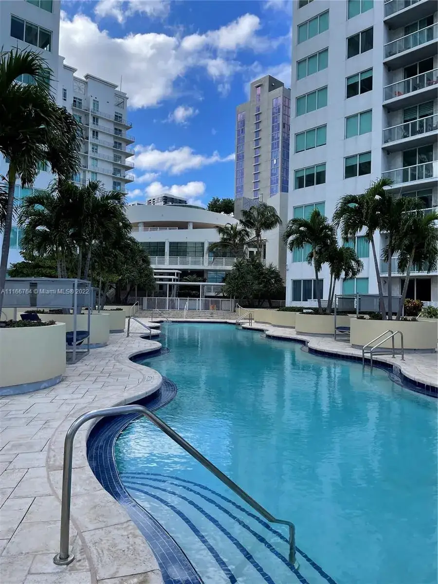 1 bedroom 1 bath Residential Lease for rent at 253 NE 2nd St # 2304, Miami FL 33132
