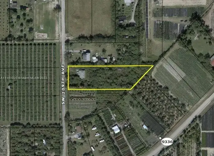 3 bedroom 2 bath Residential for sale at 39001 SW 209th Ave, Homestead FL 33034