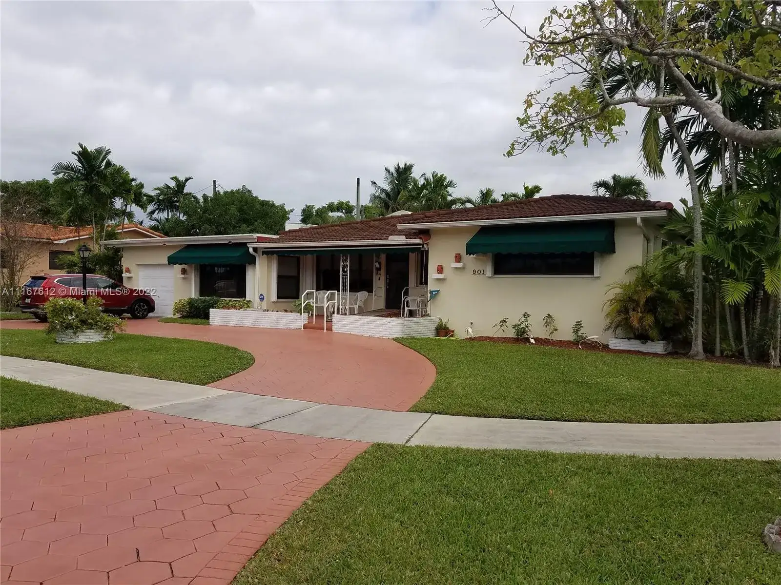 4 bedroom 3 bath Residential for sale at 901 Apache St, Miami Springs FL 33166
