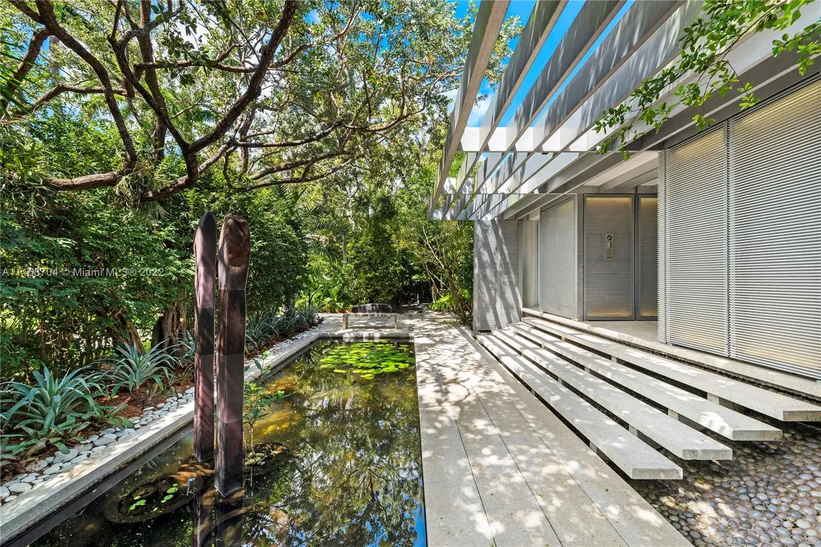 4 bedroom 3 bath Residential for sale at 11 La Gorce Cir, Miami Beach FL 33141
