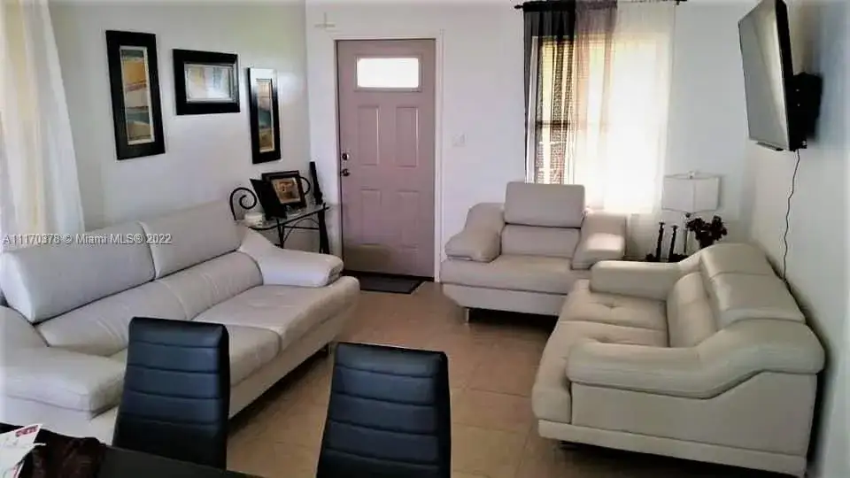 4 bedroom 2 bath Residential Lease for rent at 14860 Pierce St, Miami FL 33176