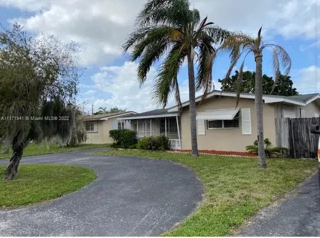 4 bedroom 3 bath Residential for sale at 8481 NW 11th St, Pembroke Pines FL 33024