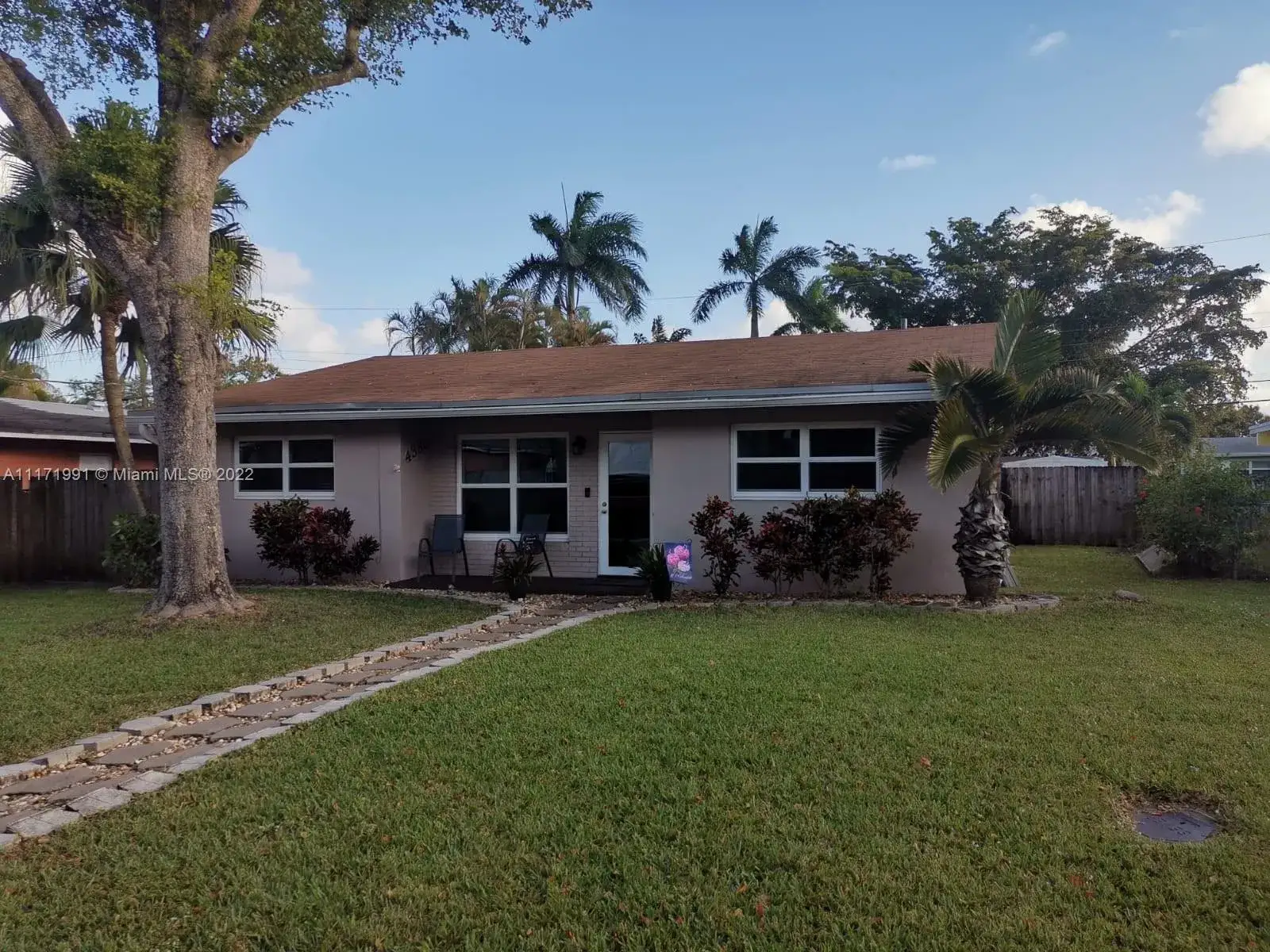 4 bedroom 2 bath Residential for sale at 4330 SW 34th Ln, Dania Beach FL 33312