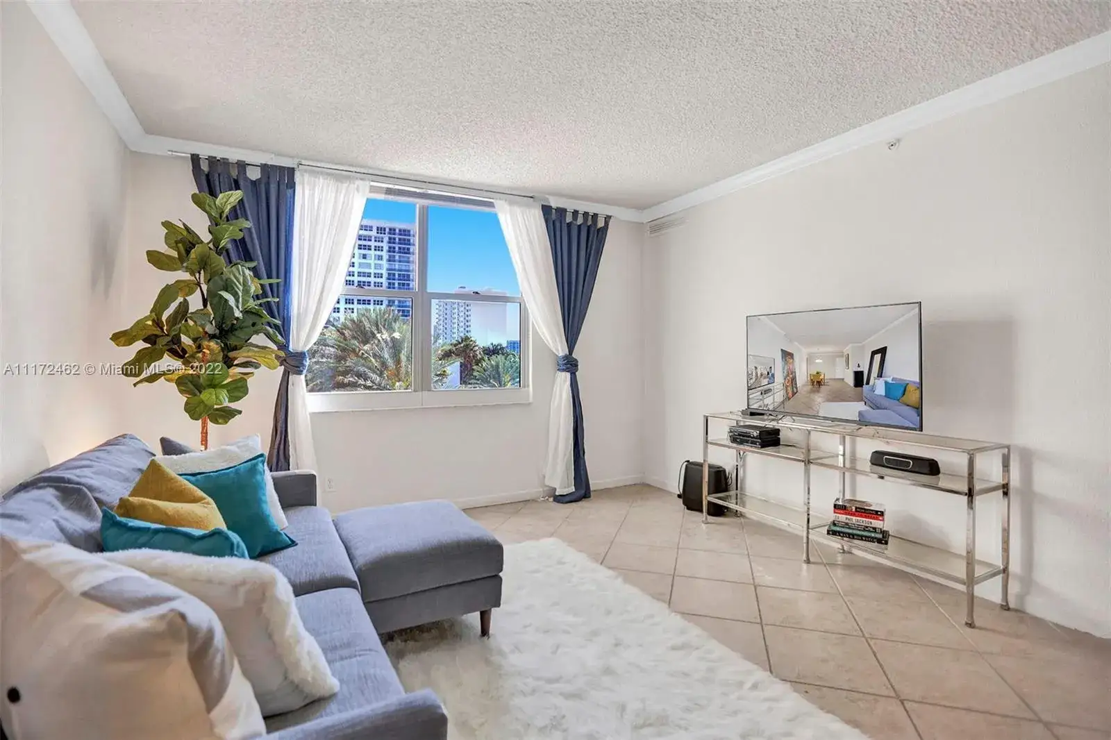 1 bedroom 1 bath Residential Lease for rent at 2501 S Ocean Dr # 433, Hollywood FL 33019