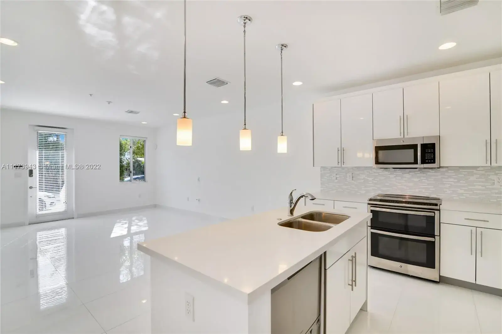 4 bedroom 2 bath Residential for sale at 2630 NE 213th St # 103, Miami FL 33180
