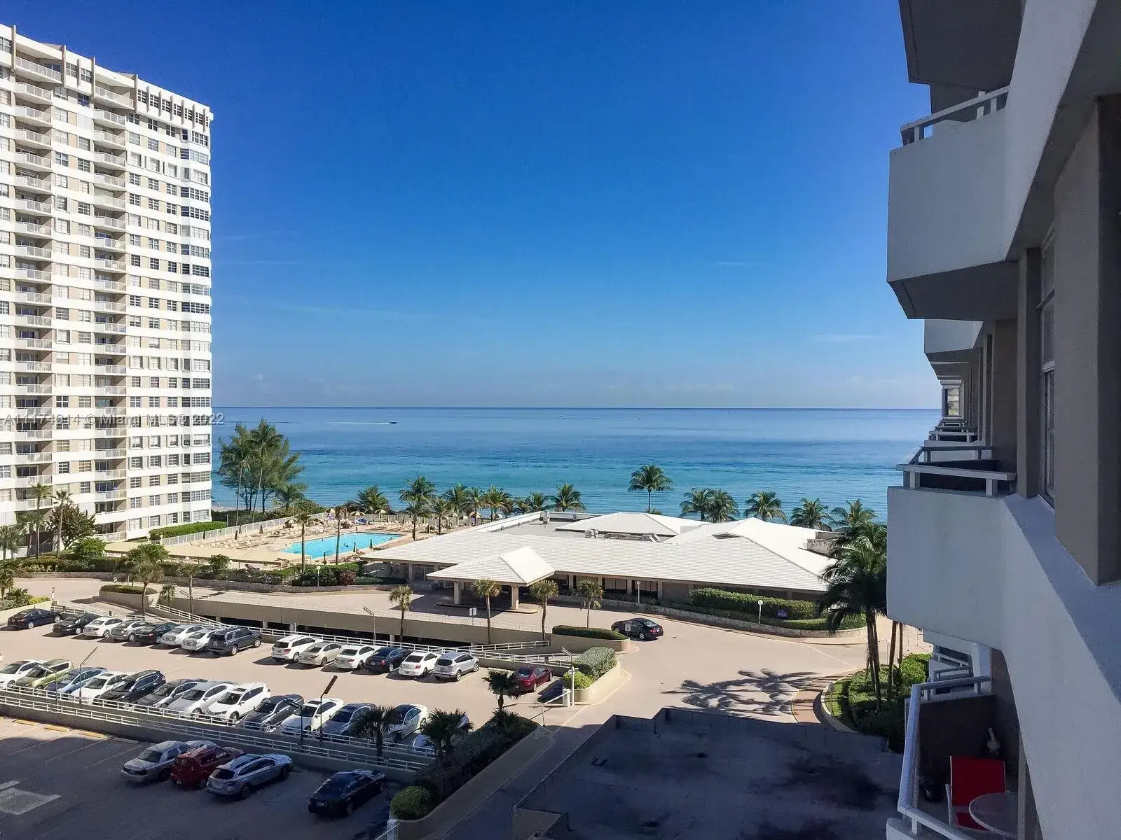 1 bedroom 1 bath Residential Lease for rent at 1980 S Ocean Dr # 7M, Hallandale Beach FL 33009