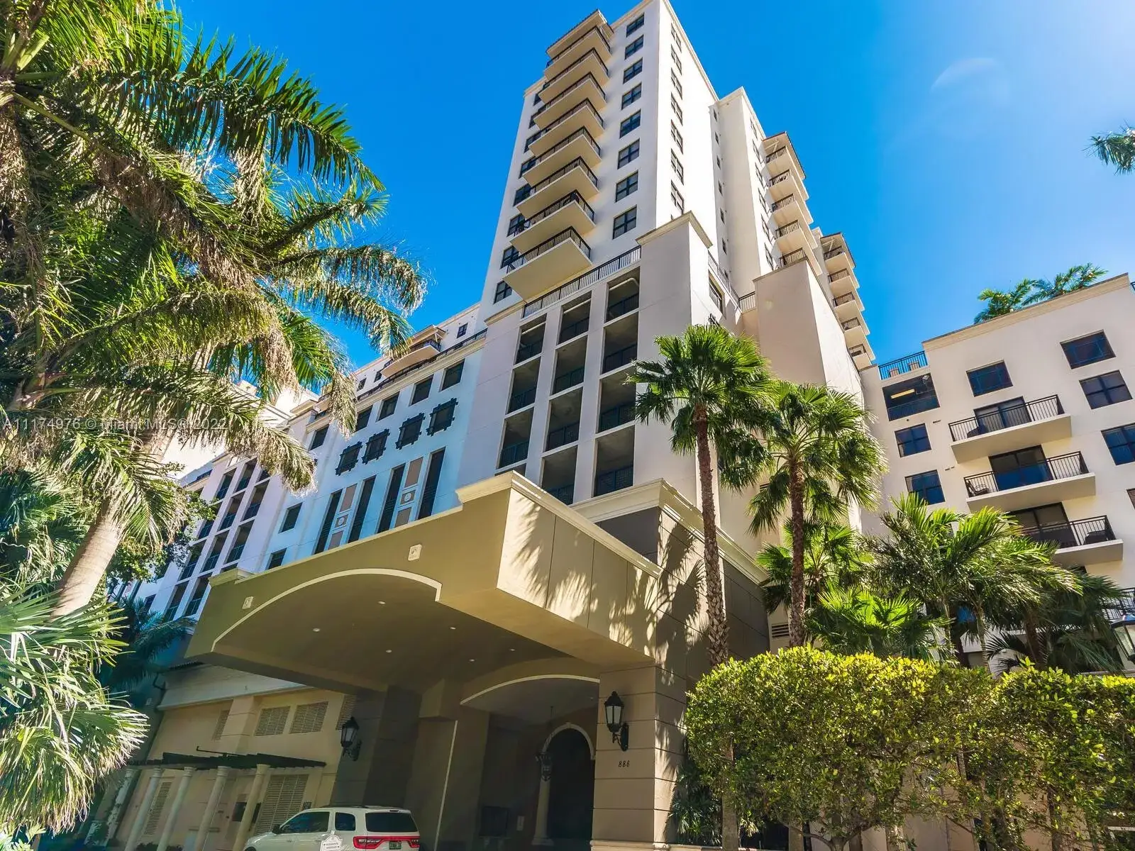 2 bedroom 2 bath Residential for sale at 888 S Douglas Rd # 801, Coral Gables FL 33134