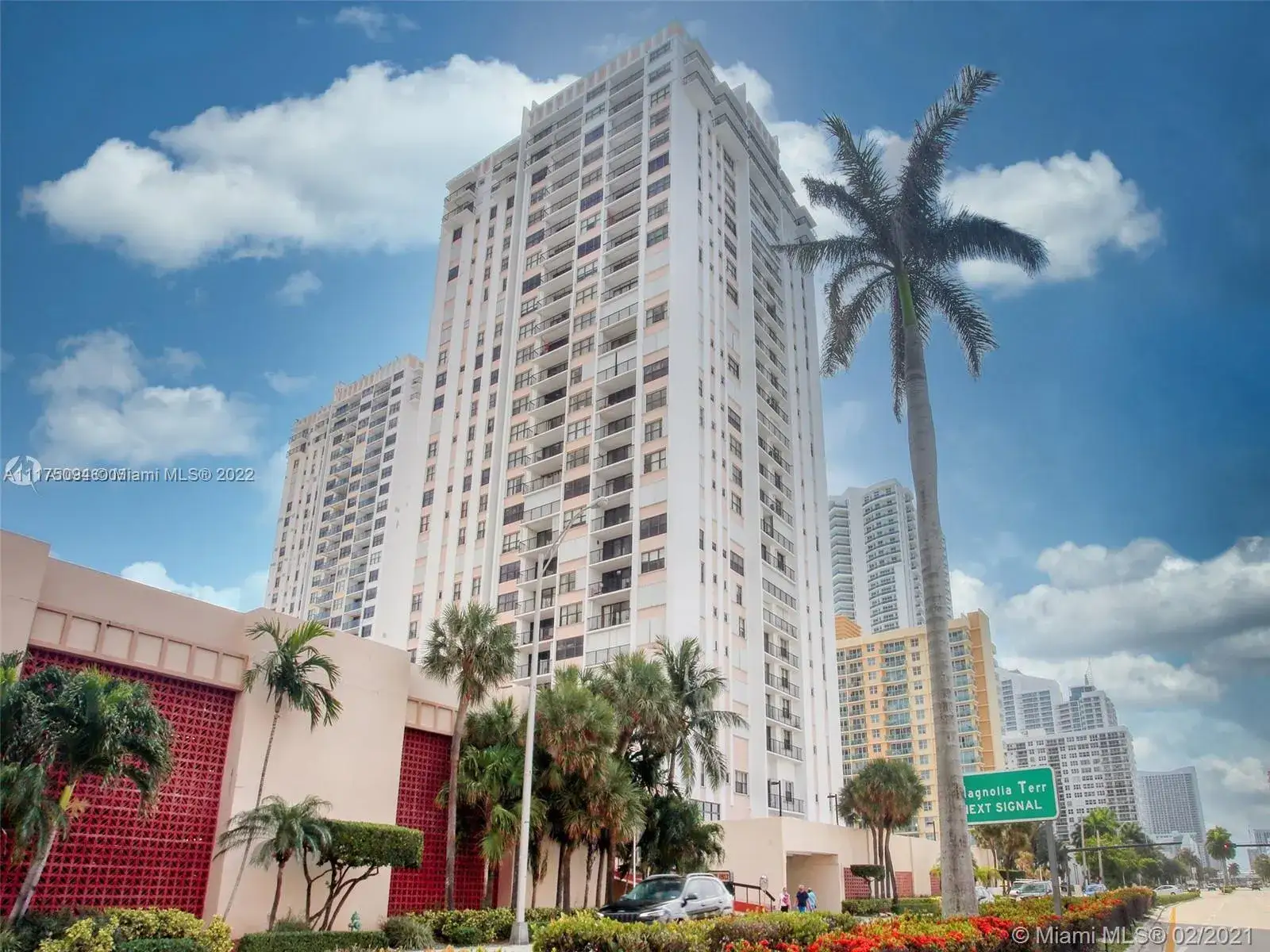 2 bedroom 2 bath Residential Lease for rent at 2401 S Ocean Dr # 404, Hollywood FL 33019