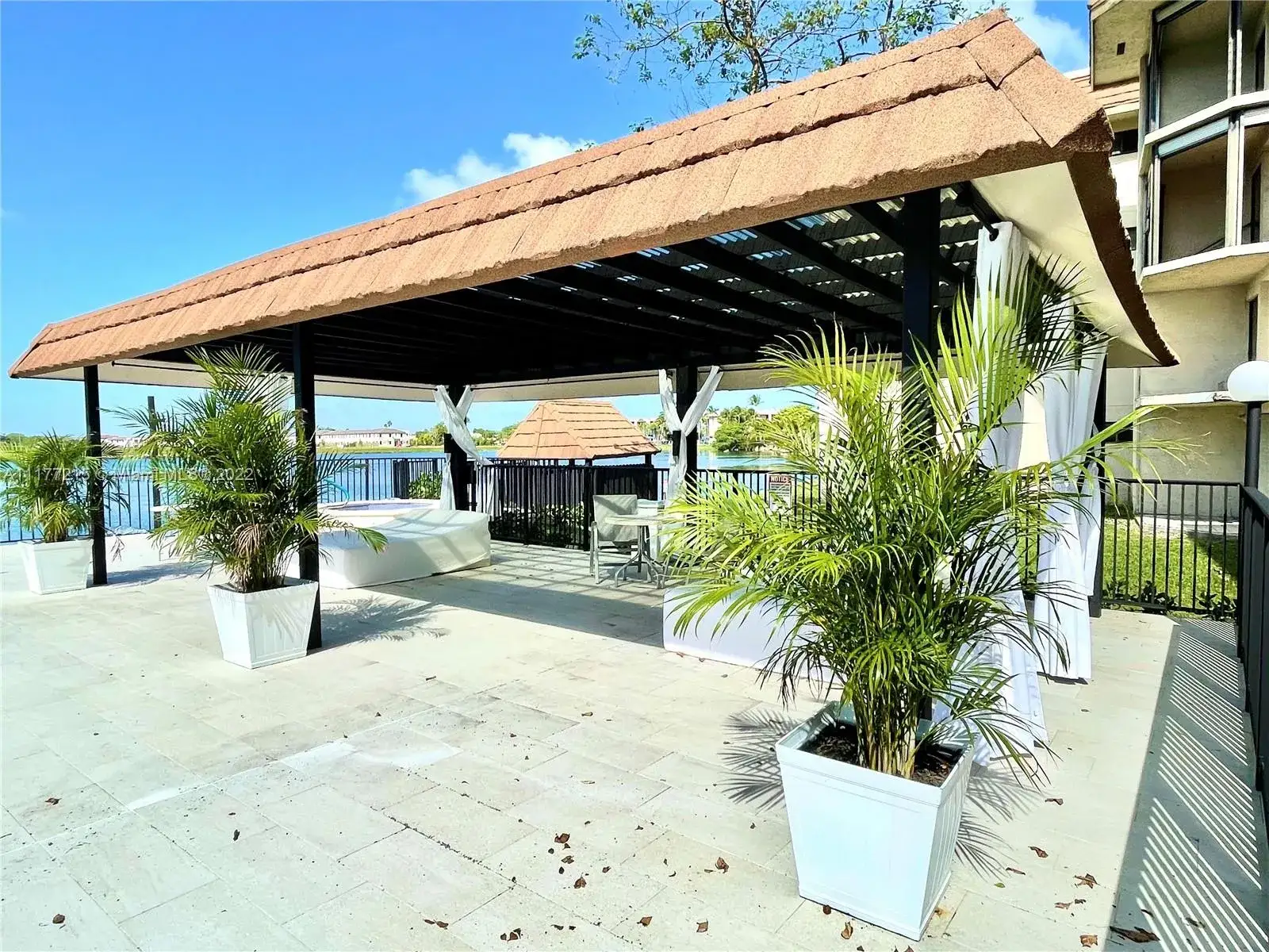 2 bedroom 2 bath Residential Lease for rent at 601 Ives Dairy Rd # 8, Miami FL 33179