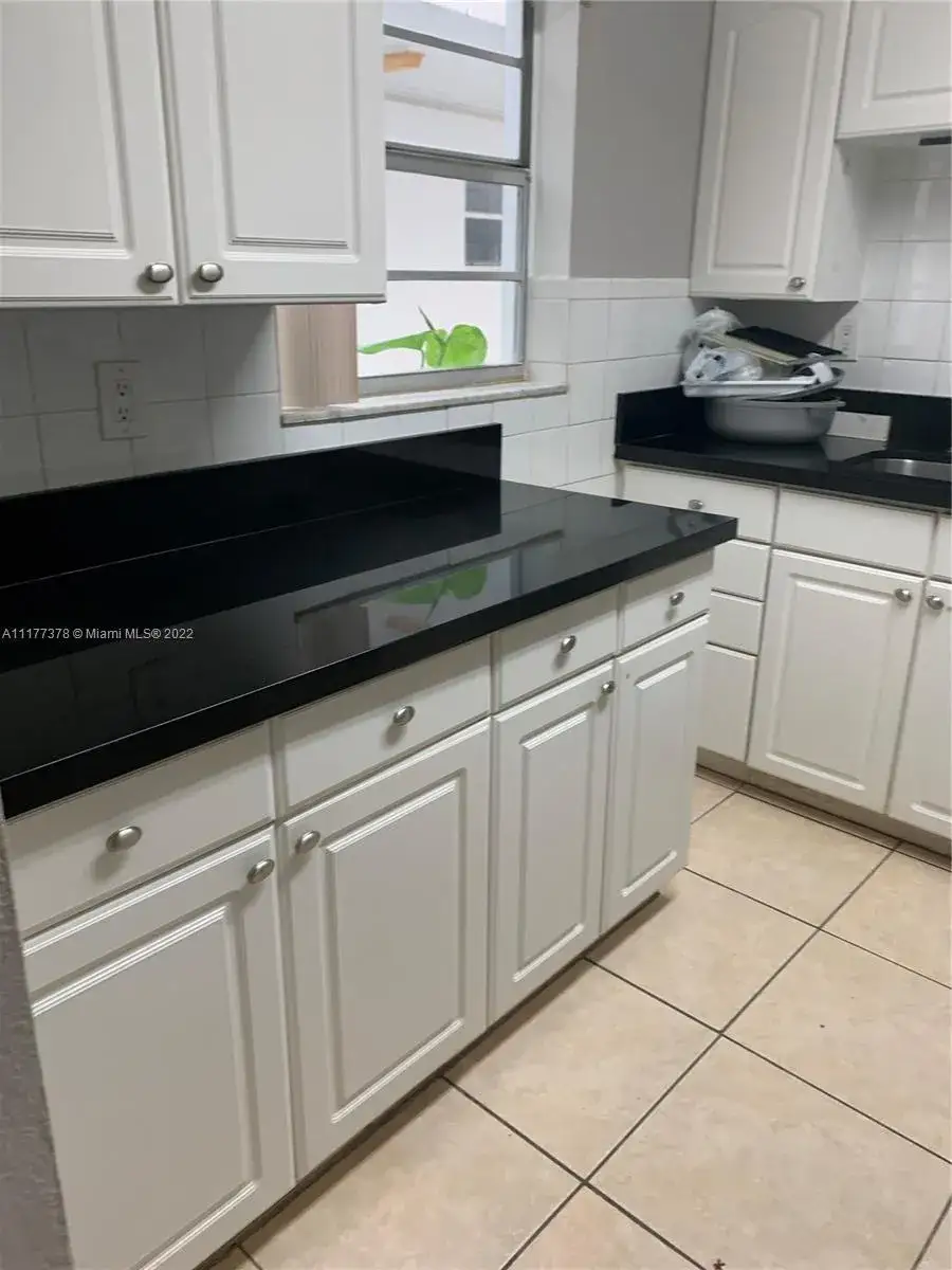 1 bedroom 1 bath Residential Lease for rent at 6507 Winfield Blvd # C, Margate FL 33063