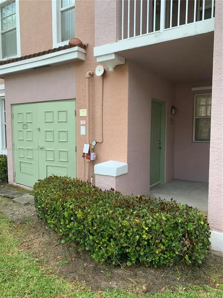 1 bedroom 1 bath Residential Lease for rent at 6572 W Sample Rd # 6572, Coral Springs FL 33067