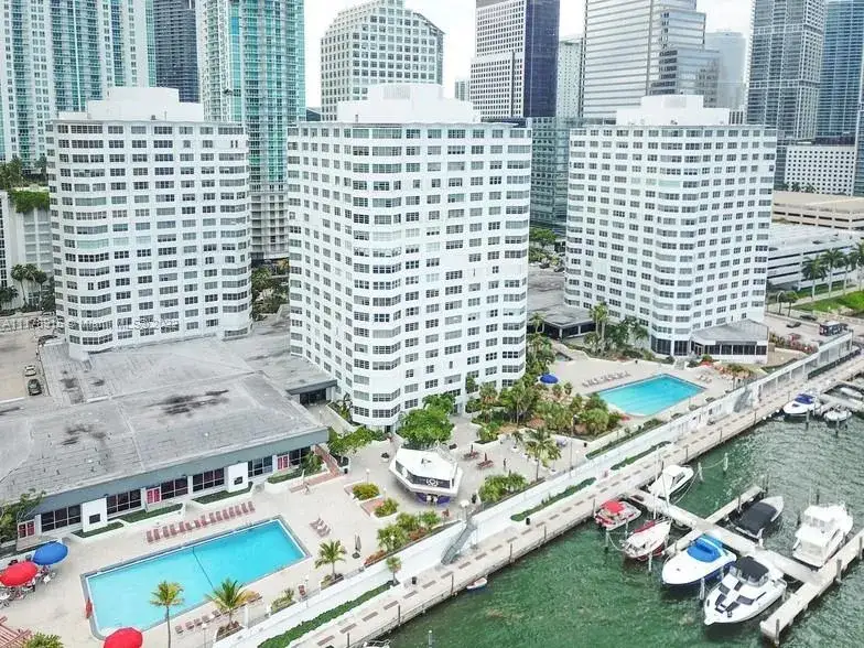 2 bedroom 2 bath Residential Lease for rent at 825 Brickell Bay Dr # 2050, Miami FL 33131