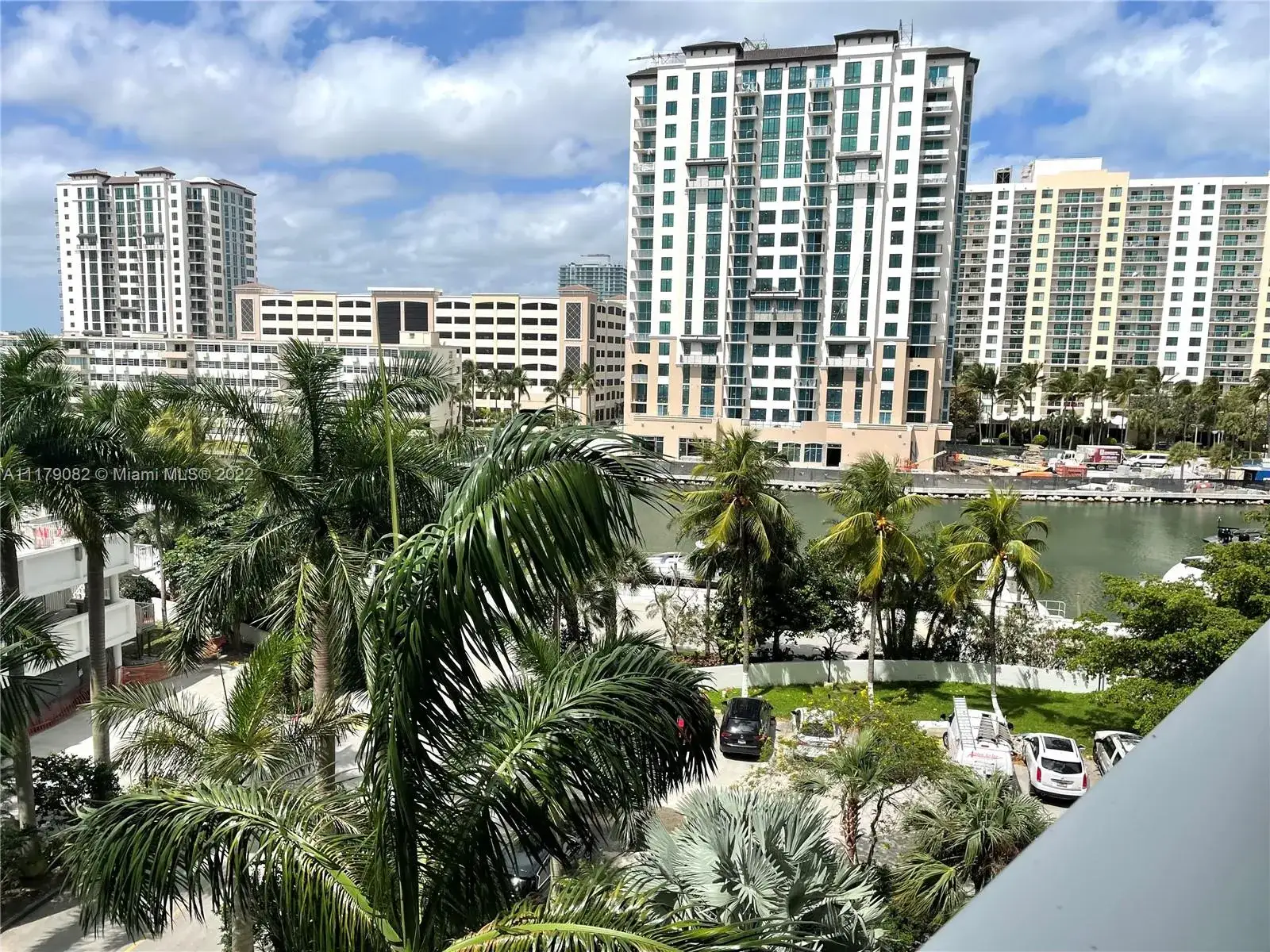 2 bedroom 2 bath Residential for sale at 100 Bayview Dr # 503, Sunny Isles Beach FL 33160