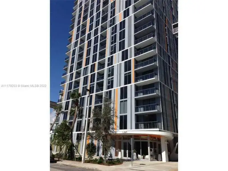 2 bedroom 2 bath Residential Lease for rent at 31 SE 6th St # 2307, Miami FL 33131
