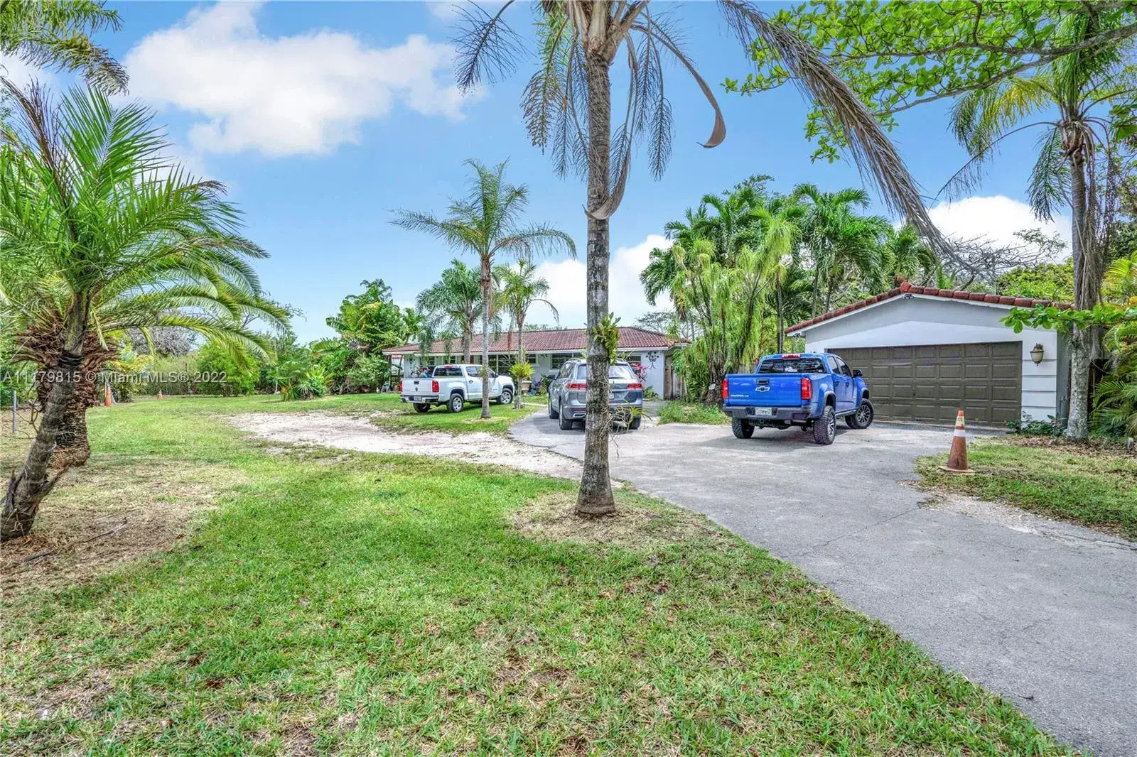 3 bedroom 2 bath Residential for sale at 13650 SW 200th St, Miami FL 33177