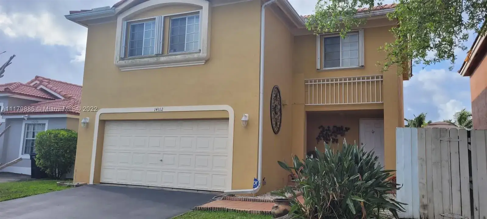 4 bedroom 2 bath Residential for sale at 14312 SW 176th Ter, Miami FL 33177