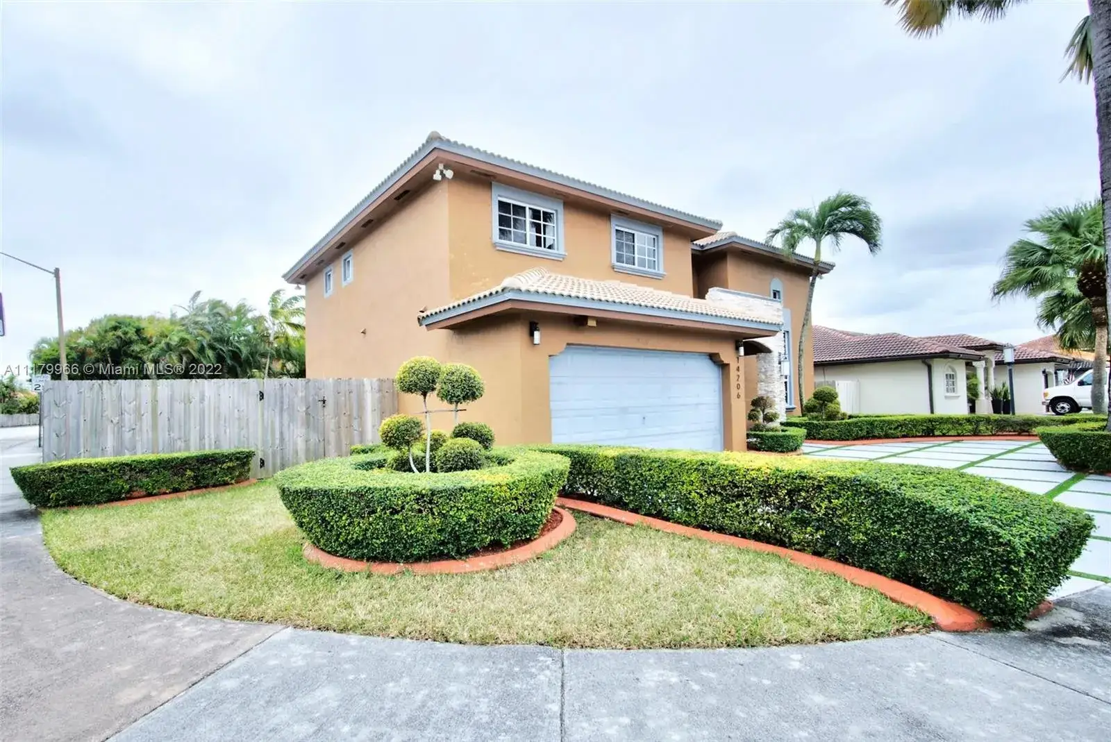 4 bedroom 3 bath Residential for sale at 14206 SW 164th Ter, Miami FL 33177