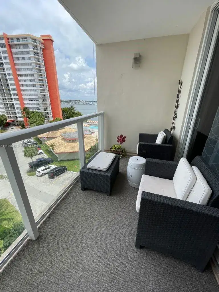 1 bedroom 1 bath Residential for sale at 1351 NE Miami Gardens Dr # 601E, Miami FL 33179