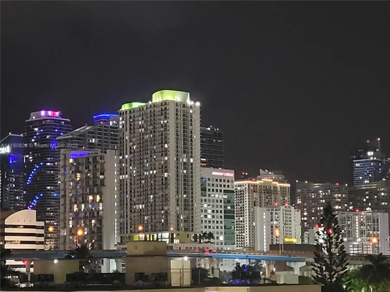 2 bedroom 1 bath Residential for sale at 501 SW 1st St # 607, Miami FL 33130
