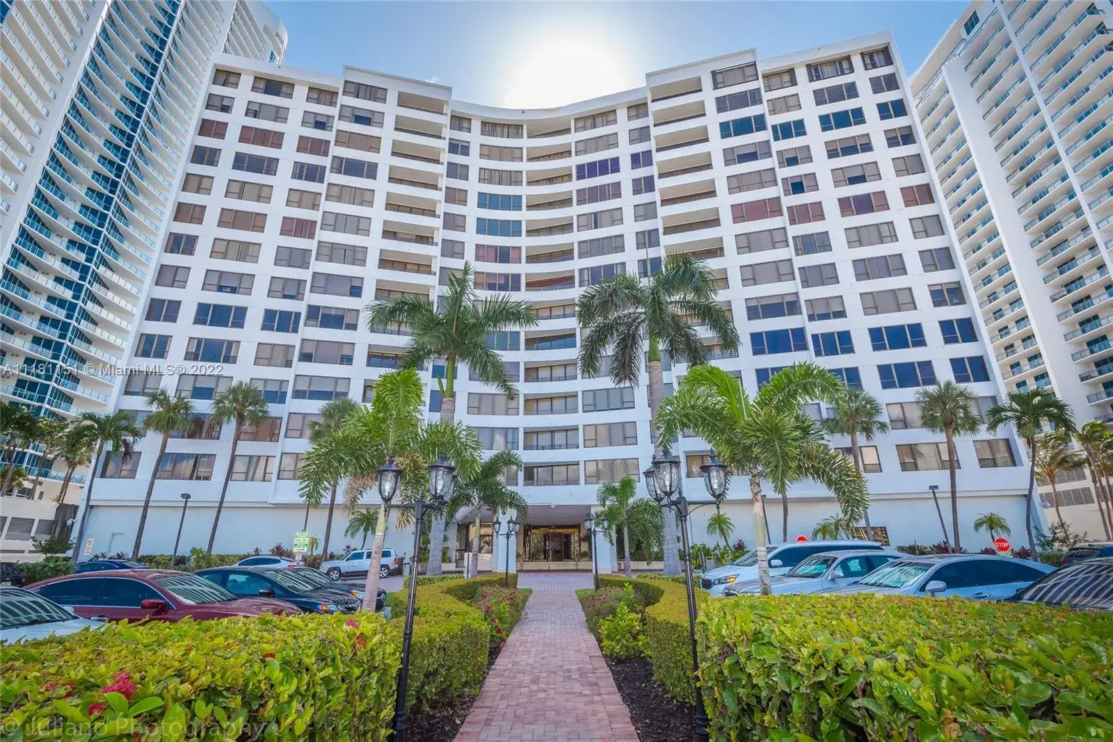 1 bedroom 1 bath Residential Lease for rent at 3505 S Ocean Dr # 504, Hollywood FL 33019