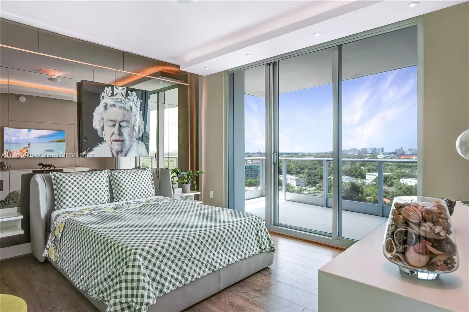 2 bedroom 2 bath Residential for sale at 2627 S Bayshore Dr # 1408, Miami FL 33133