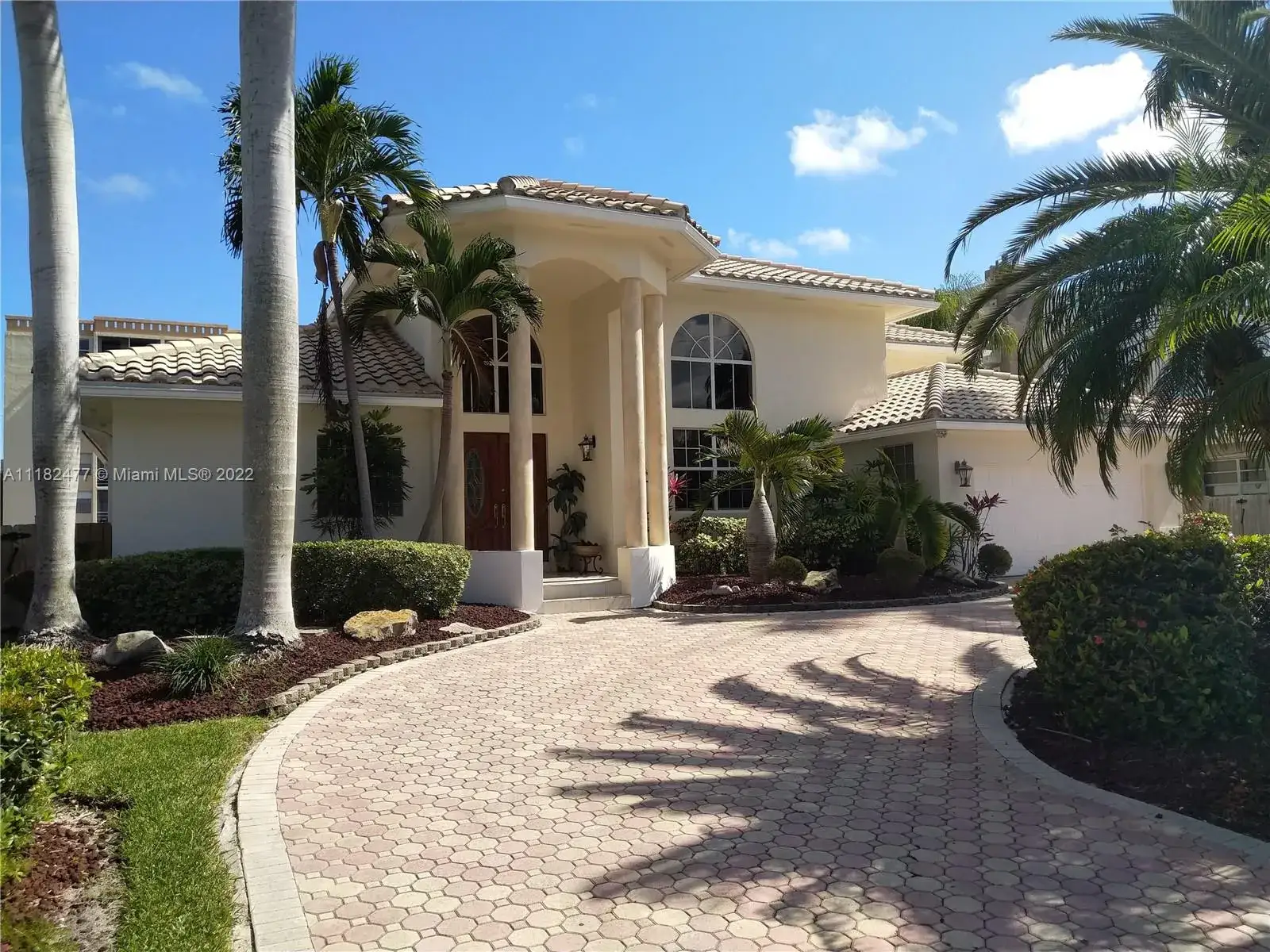 5 bedroom 4 bath Residential for sale at 2940 NE 164th St, North Miami Beach FL 33160