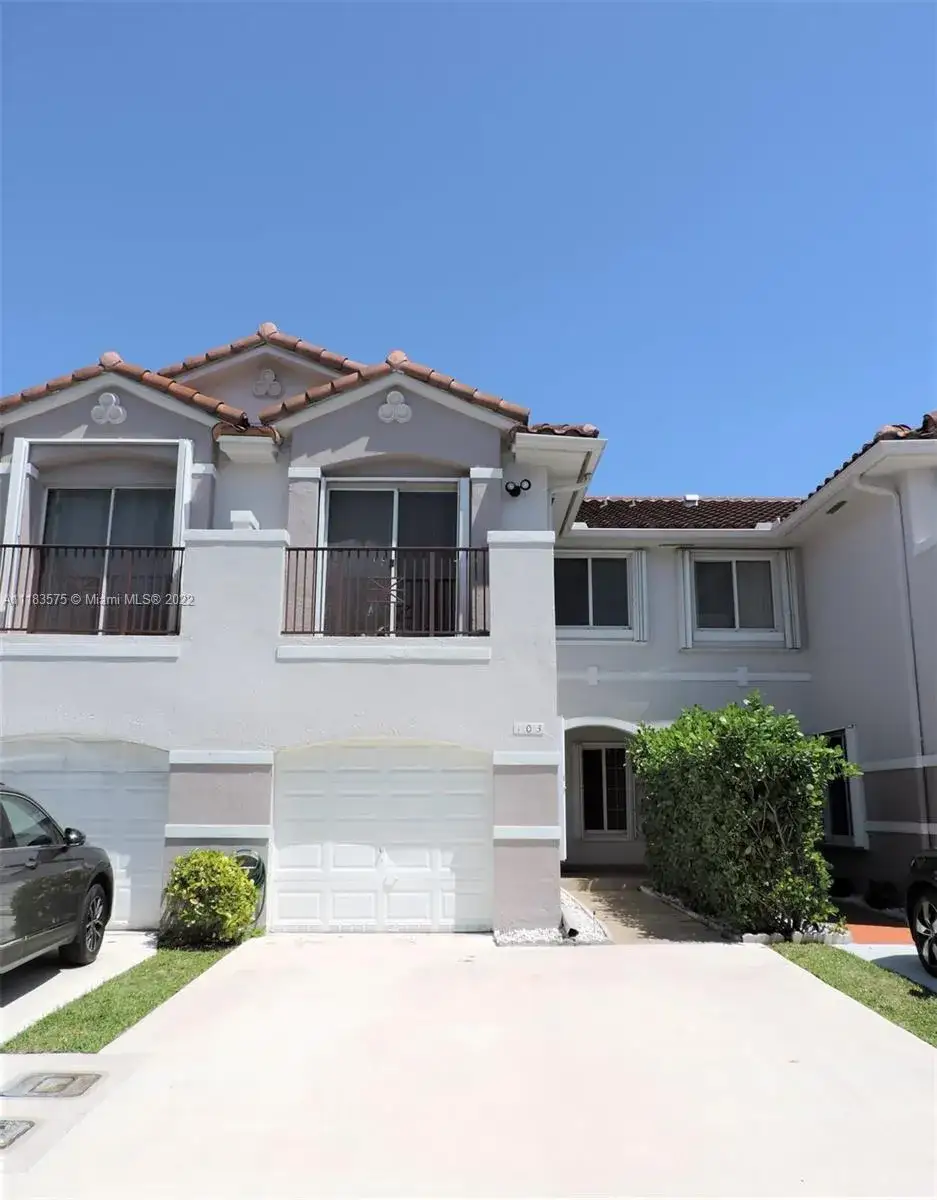 3 bedroom 2 bath Residential for sale at 10101 SW 154th Cir Ct # 11, Miami FL 33196