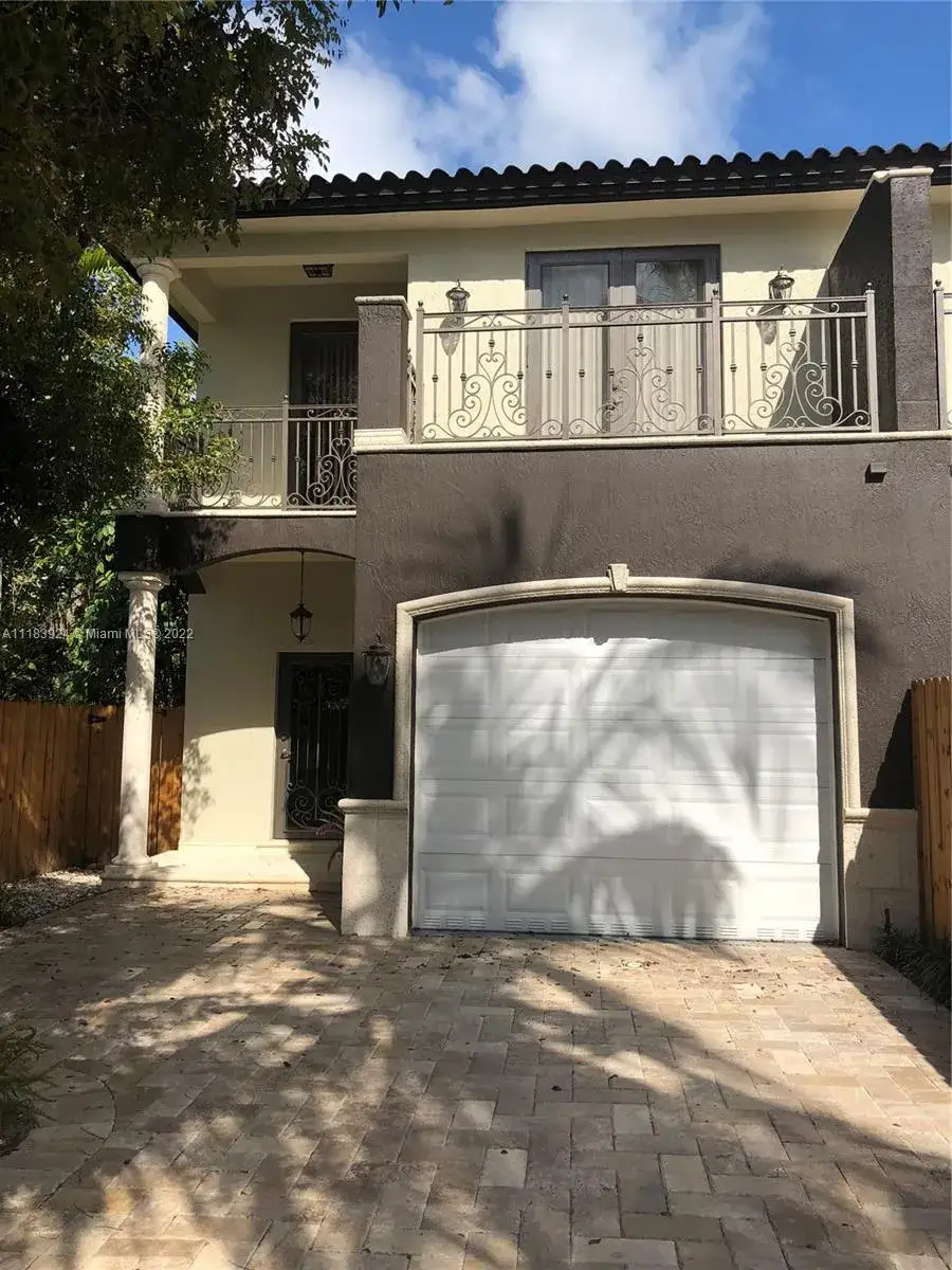 3 bedroom 2 bath Residential for sale at 3125 Indiana St # 3125, Coconut Grove FL 33133