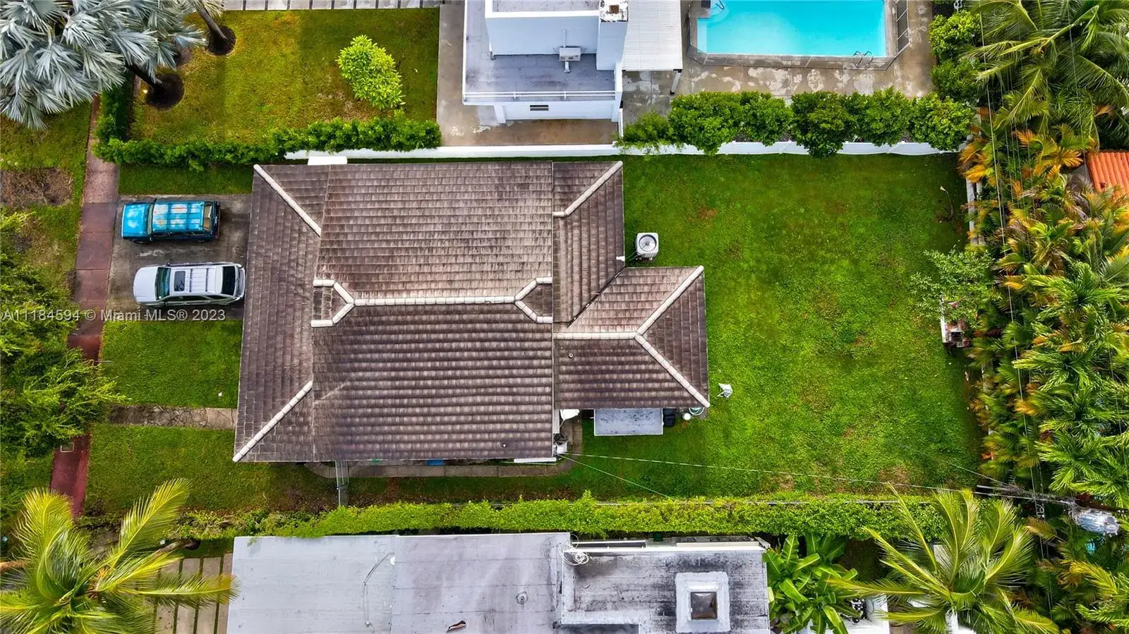 3 bedroom 2 bath Residential for sale at 535 W 51st St, Miami Beach FL 33140