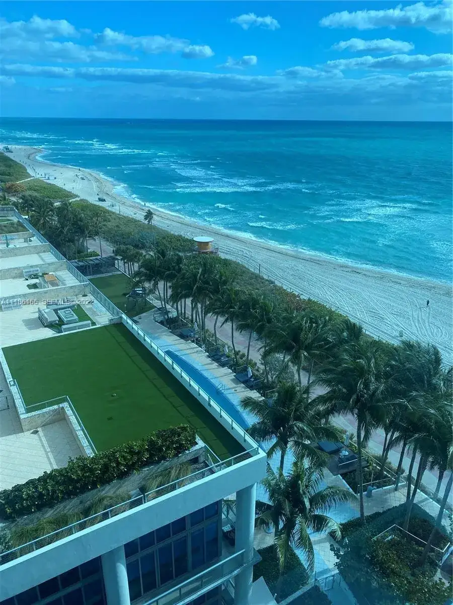 1 bedroom 1 bath Residential for sale at 6801 Collins Ave, Miami Beach FL 33141