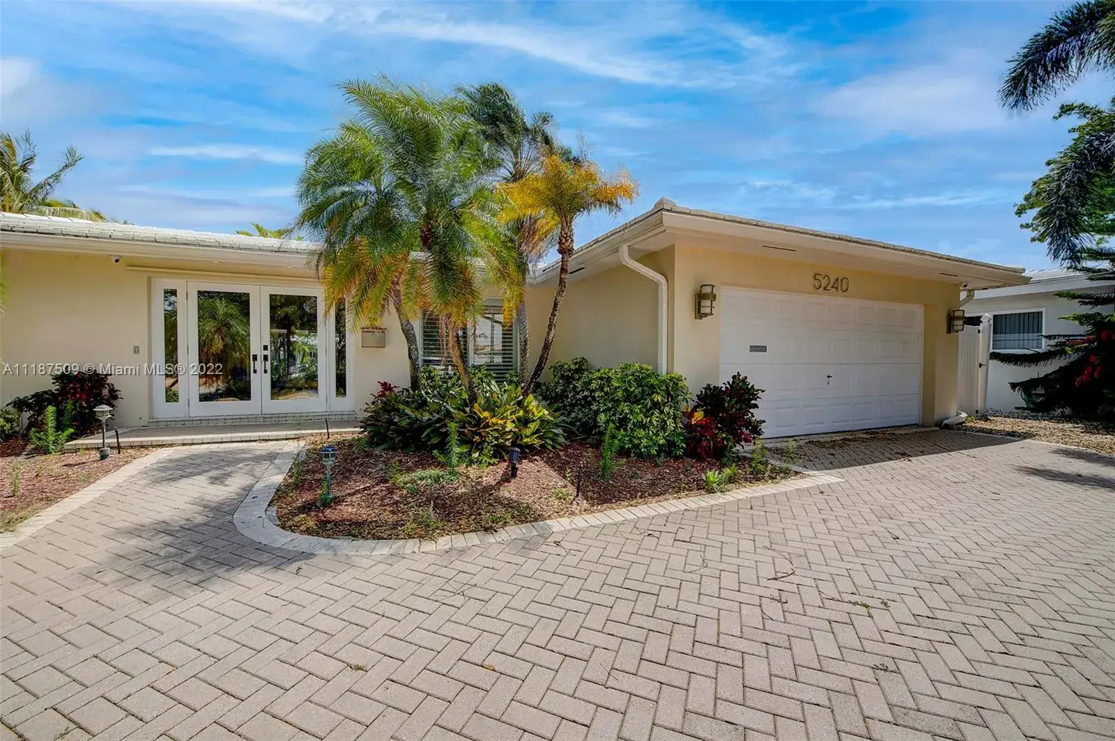 3 bedroom 2 bath Residential Lease for rent at 5240 NE 29th Ave # 0, Fort Lauderdale FL 33308