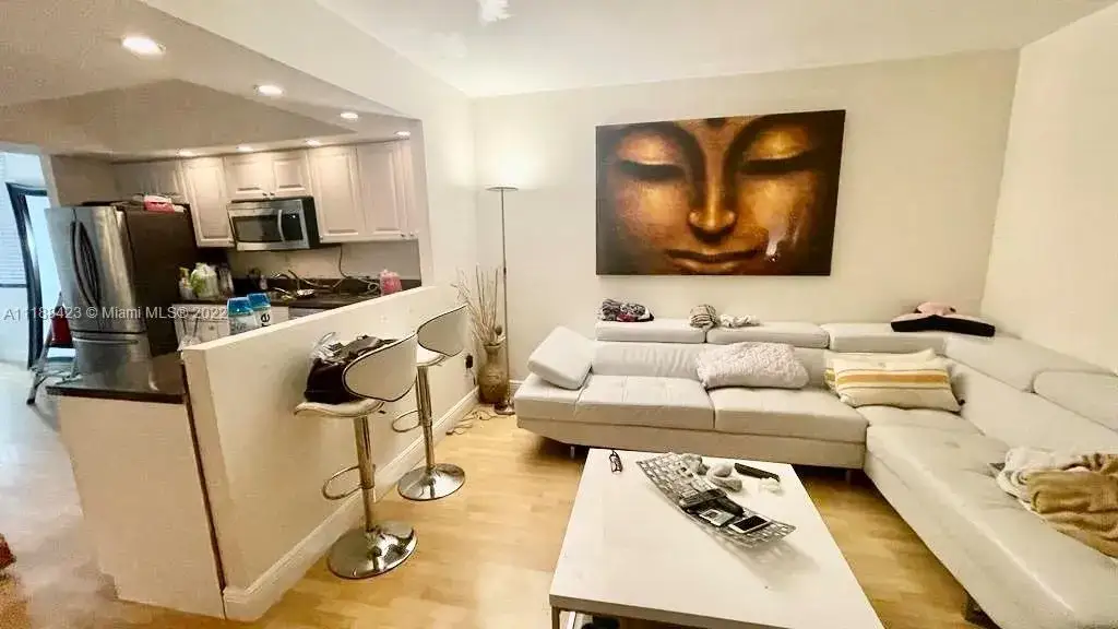 3 bedroom 2 bath Residential Lease for rent at 20341 NE 30th Ave # 6, Aventura FL 33180