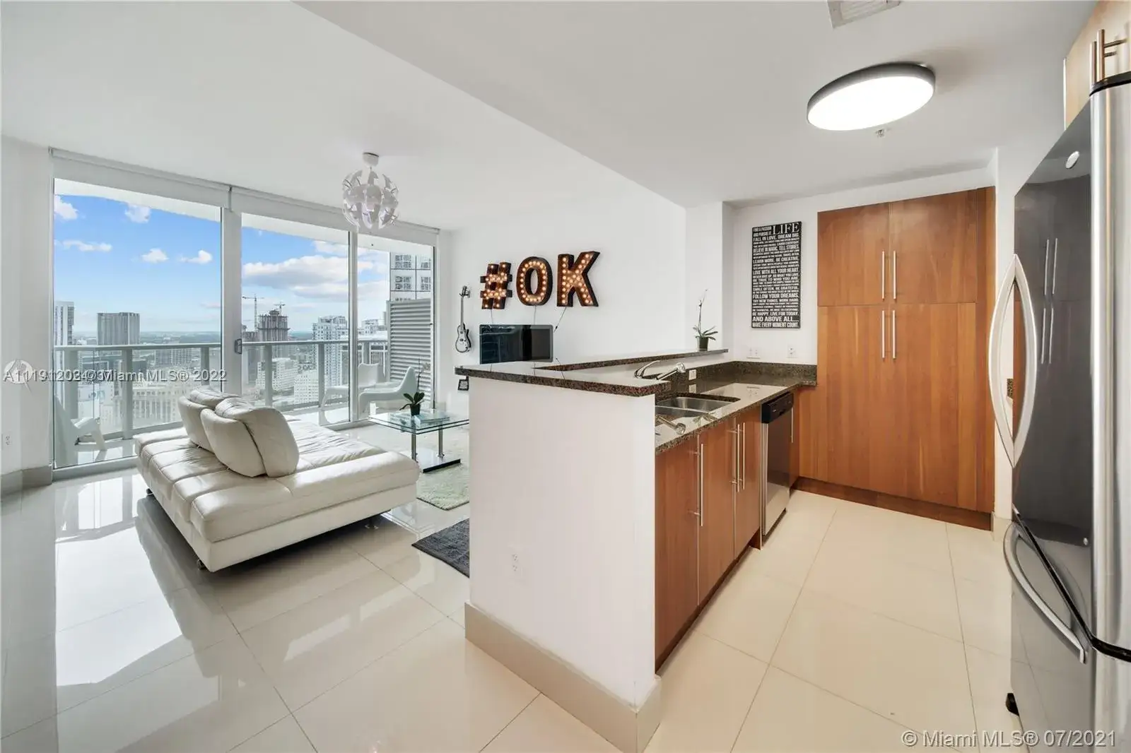1 bedroom 1 bath Residential for sale at 300 S Biscayne Blvd # 3605, Miami FL 33131