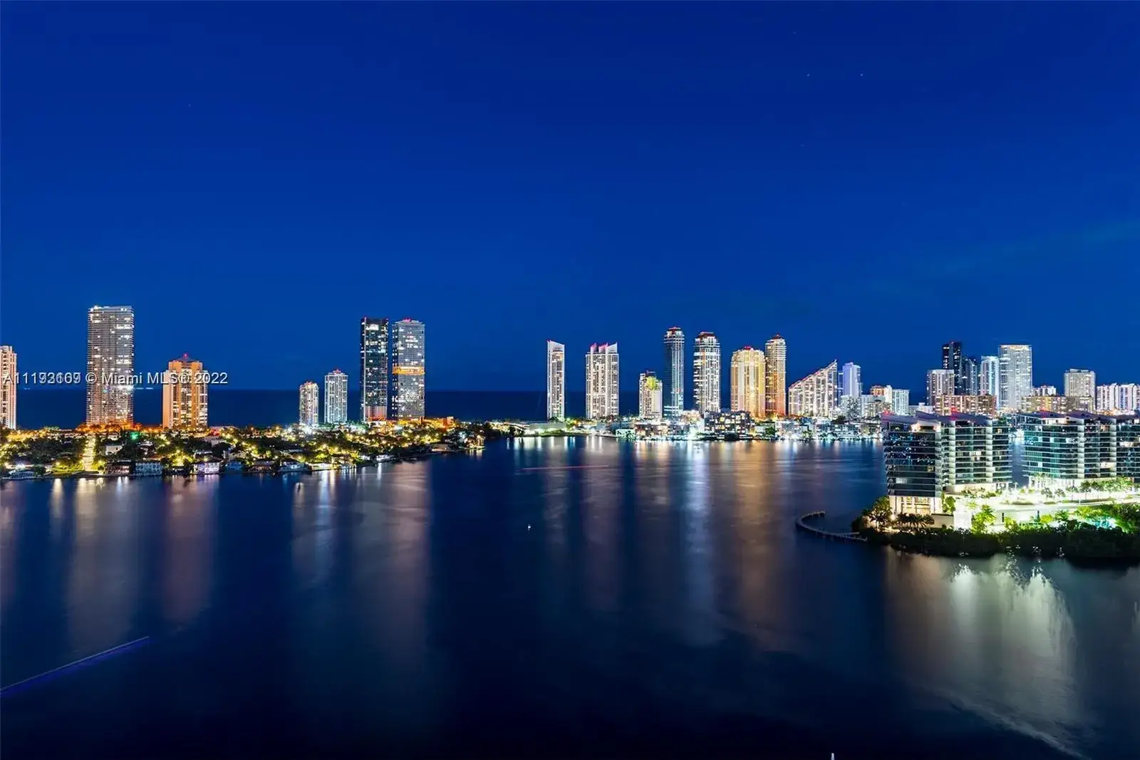 3 bedroom 3 bath Residential Lease for rent at 3370 NE 190th St # 3311, Aventura FL 33180