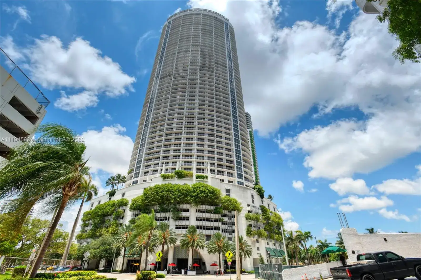 2 bedroom 2 bath Residential Lease for rent at 1750 N Bayshore Dr # 5101, Miami FL 33132