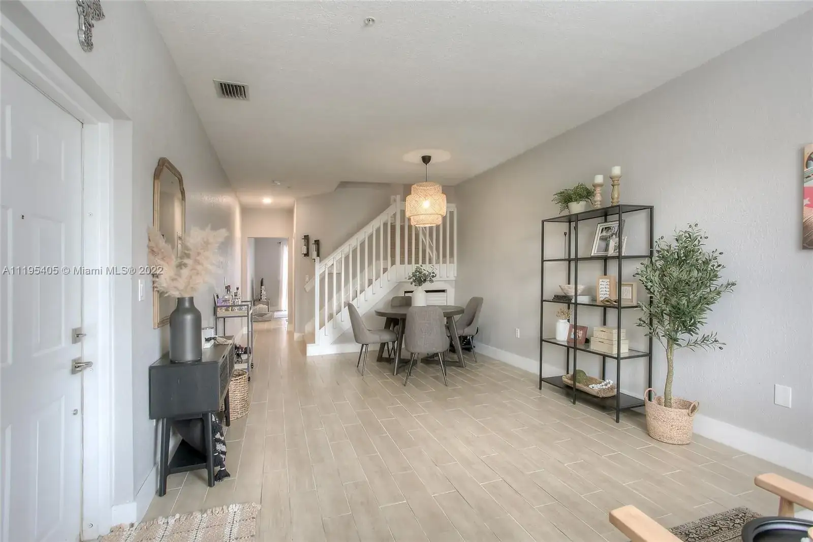 2 bedroom 2 bath Residential for sale at 7100 NW 177th St # 14, Hialeah FL 33015