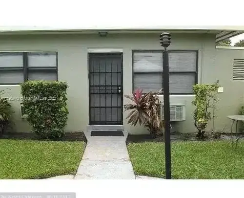 1 bedroom 1 bath Residential Lease for rent at 1845 Pembroke Rd # 22, Hollywood FL 33020