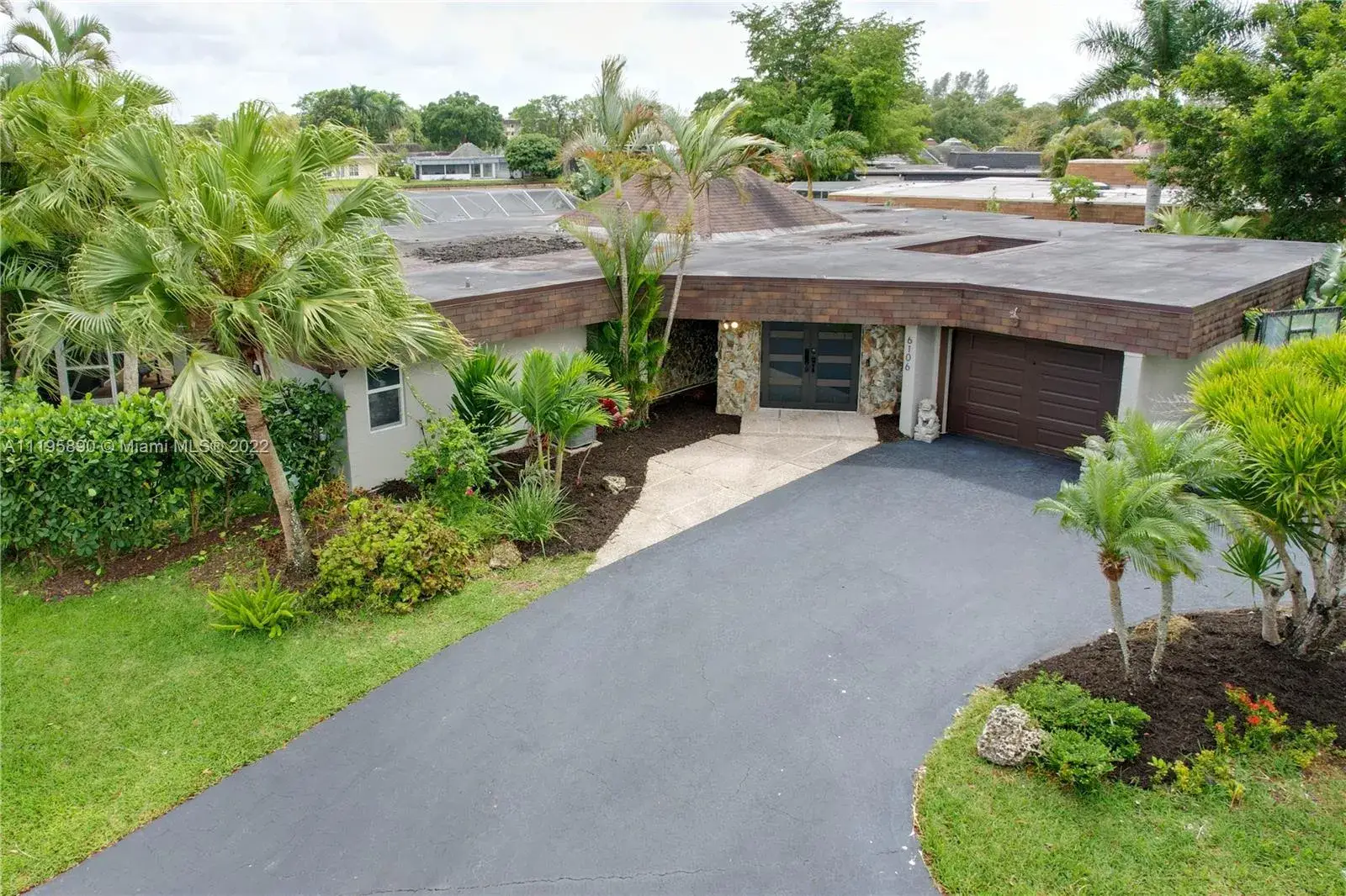 5 bedroom 3 bath Residential Lease for rent at 6106 Royal Poinciana Ln, Tamarac FL 33319