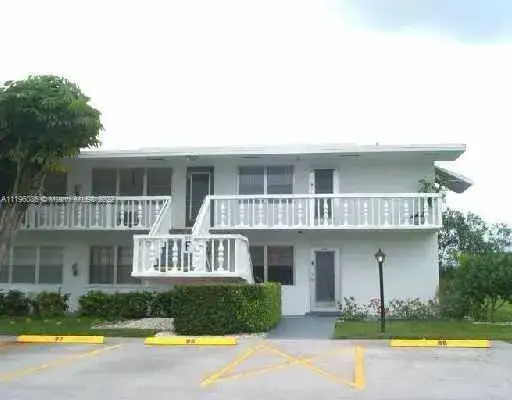 1 bedroom 1 bath Residential for sale at 95 Kent F # 95, West Palm Beach FL 33417