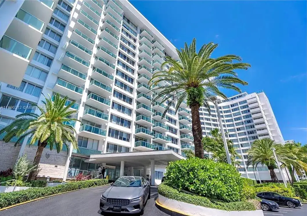 1 bath Residential for sale at 1000 West Ave # 306, Miami Beach FL 33139