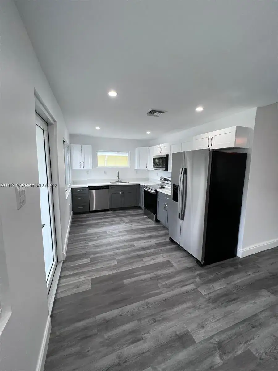 3 bedroom 2 bath Residential Lease for rent at 708 SE 6th Ct # 1, Fort Lauderdale FL 33301