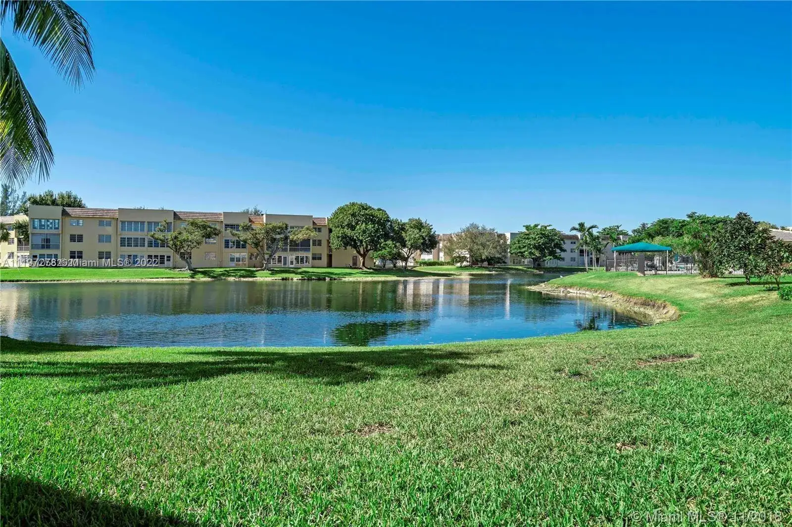 2 bedroom 2 bath Residential for sale at 6071 NW 61st Ave # 311, Tamarac FL 33319