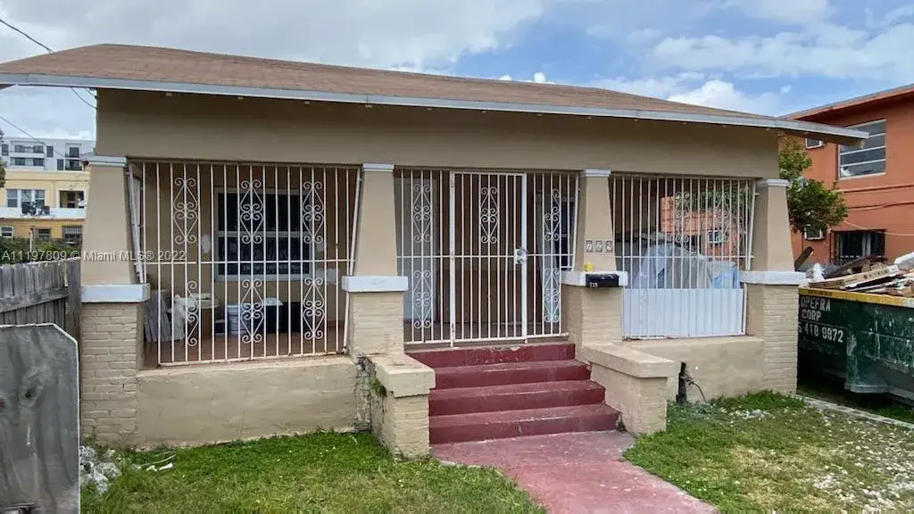 Commercial Sale for sale at 729 SW 3rd St, Miami FL 33130
