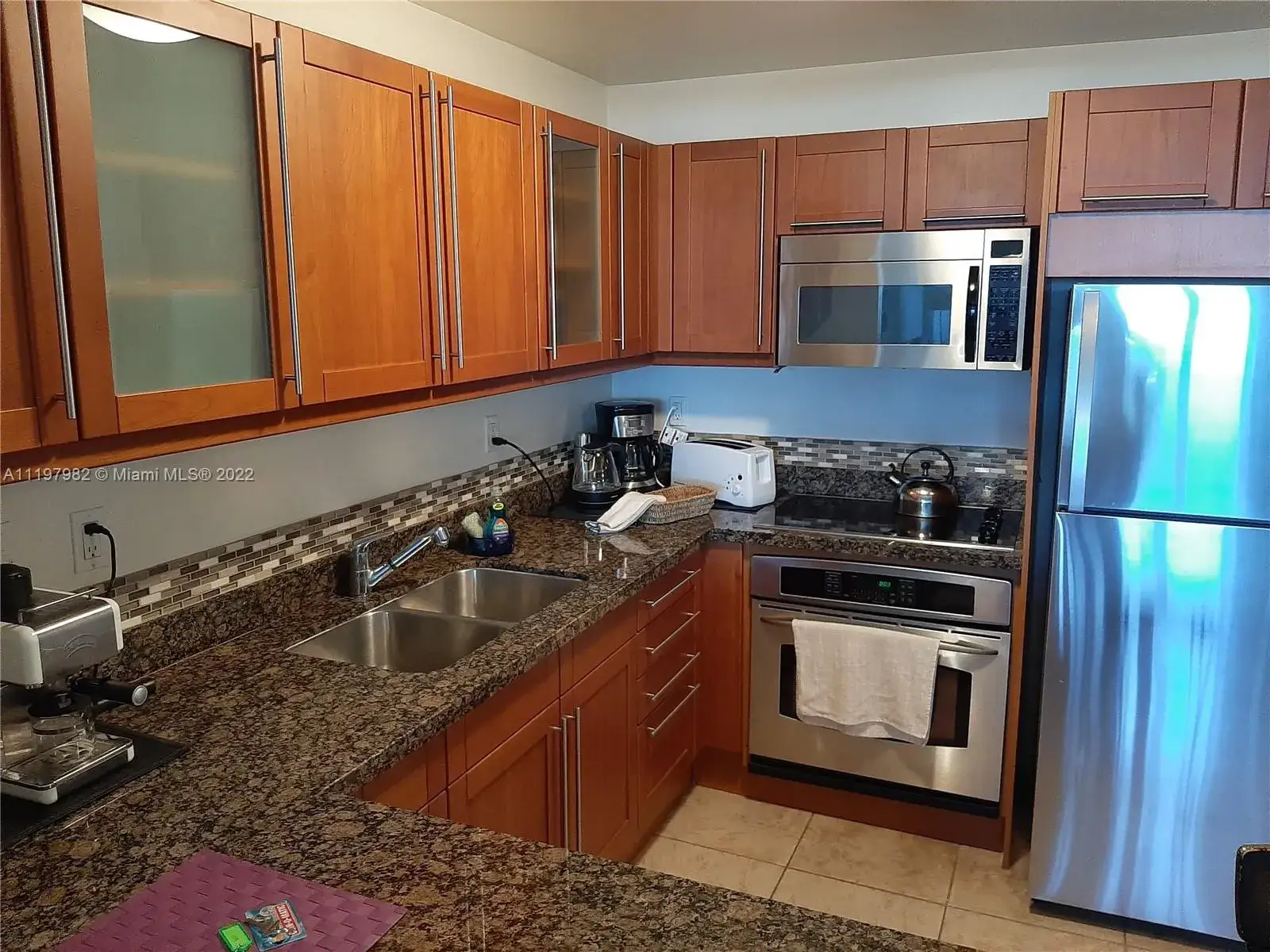 2 bedroom 2 bath Residential Lease for rent at 2301 Collins Ave, Miami Beach FL 33139