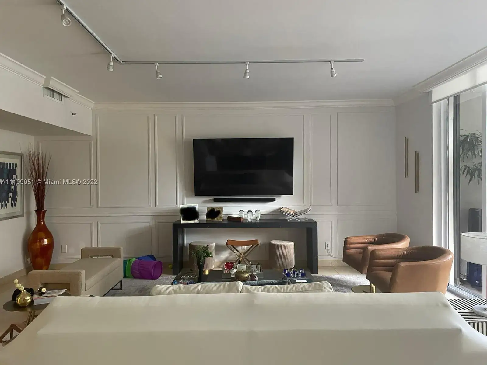 2 bedroom 2 bath Residential for sale at 520 Brickell Key Dr # A307, Miami FL 33131