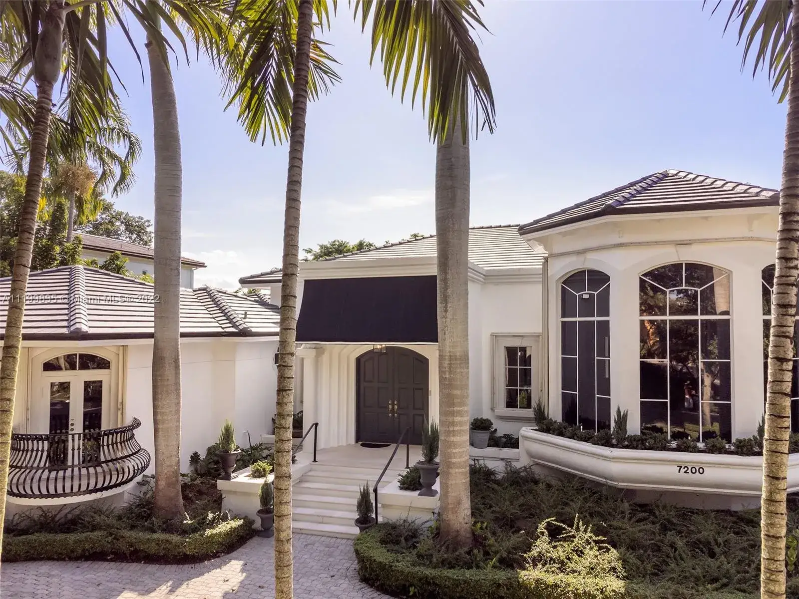 5 bedroom 6 bath Residential for sale at 7200 Los Pinos Blvd, Coral Gables FL 33143