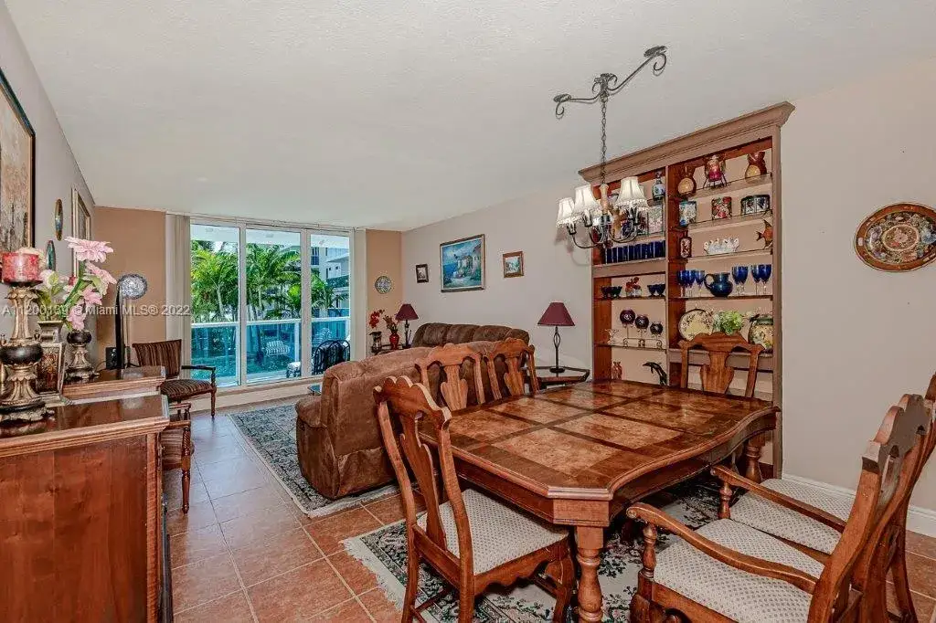 1 bedroom 1 bath Residential Lease for rent at 2301 Collins Ave # 525, Miami Beach FL 33139