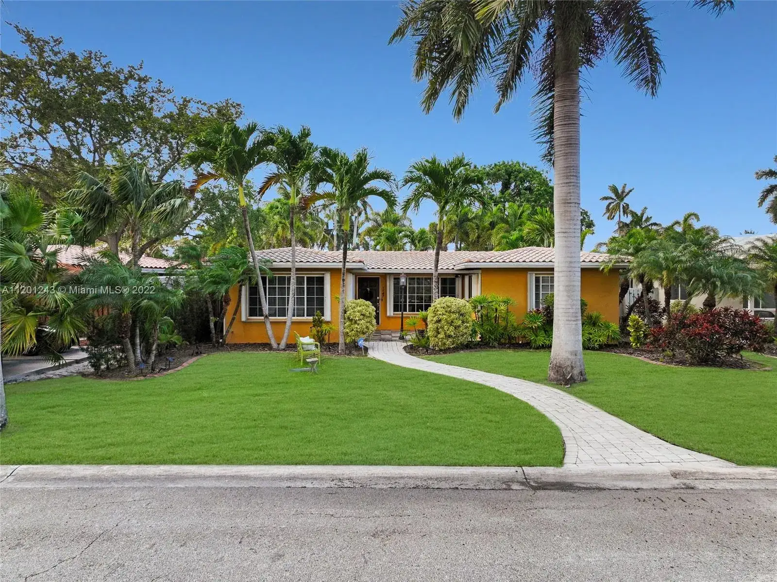 3 bedroom 3 bath Residential for sale at 1147 Buchanan St, Hollywood FL 33019
